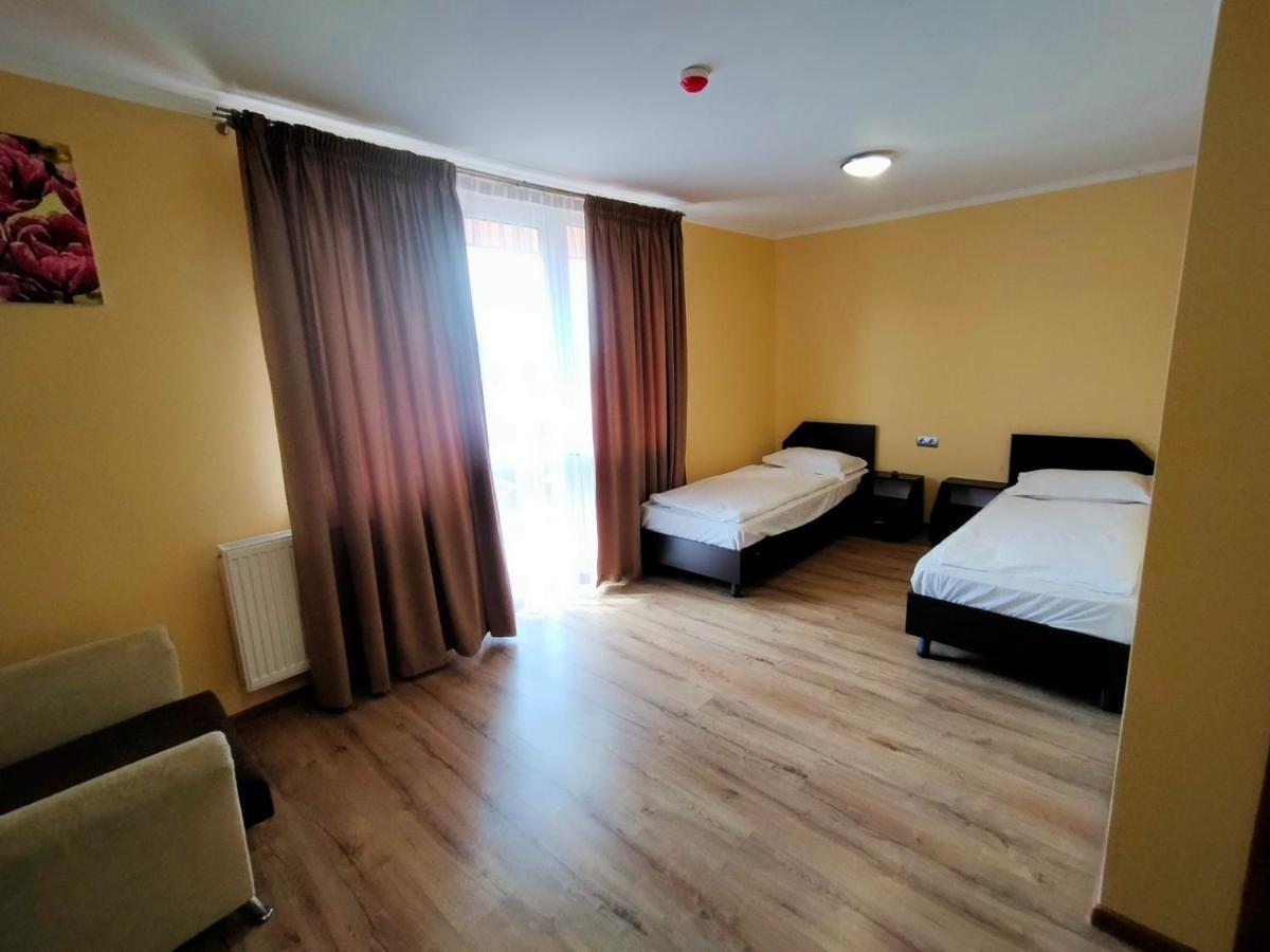 Латориця Hotel Suskovo Bagian luar foto